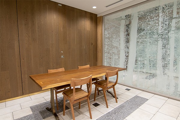 Meeting Room Bスライド0