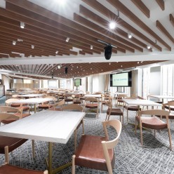 グレイドパーク 新宿駅前