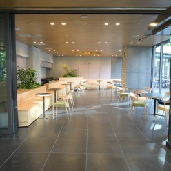 ワテラスコモン 1Fサロン